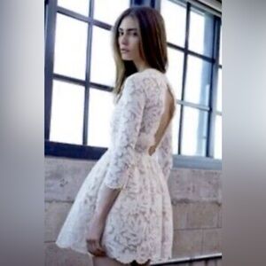 Alexis Vincent ivory mini lace dress medium